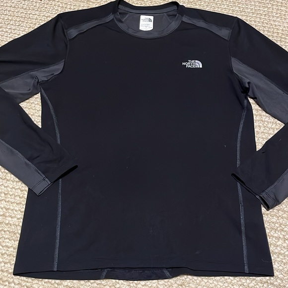 The North Face FastDry Reflective Wicking Base Layer Summit Dotknit LS Crew Tee - Picture 1 of 12